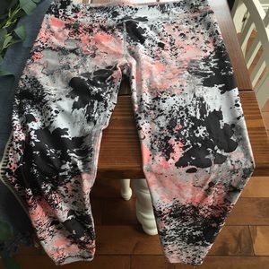 Size L Fabletics splatter paint leggings.